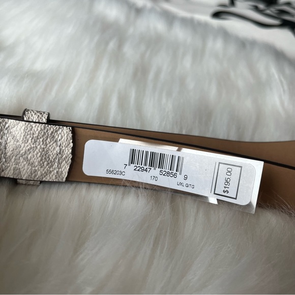 Michael Kors | Belt Bag - Picture 5 of 6